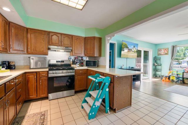 1804 Woodland Drive, Portage, MI 49024