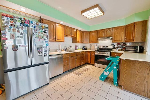 1804 Woodland Drive, Portage, MI 49024