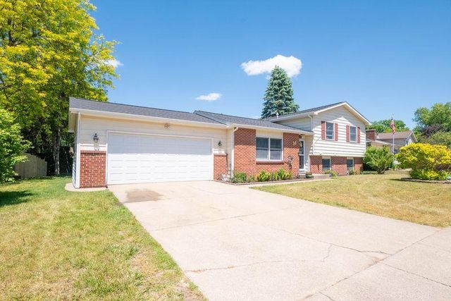 1804 Woodland Drive, Portage, MI 49024