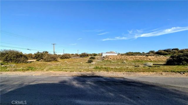 10735 Ranchero Rd, Oak Hills, CA 92344