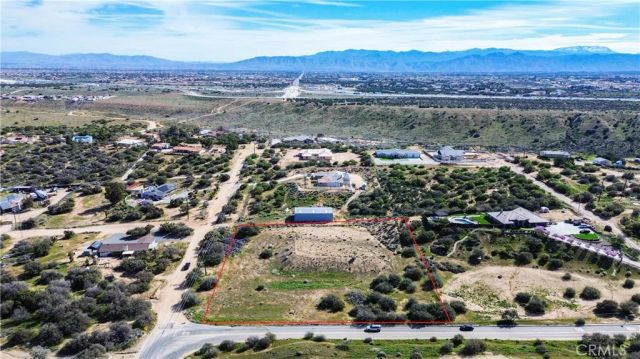 10735 Ranchero Rd, Oak Hills, CA 92344