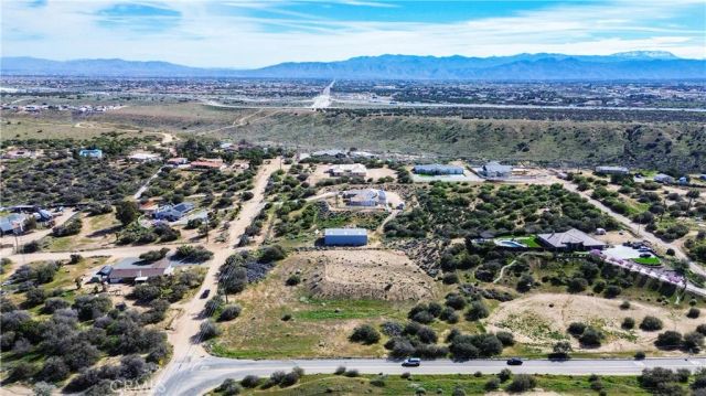 10735 Ranchero Rd, Oak Hills, CA 92344