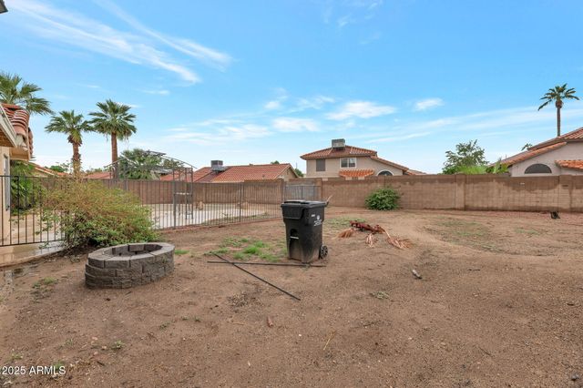 4216 E AMBERWOOD Drive, Phoenix, AZ 85048