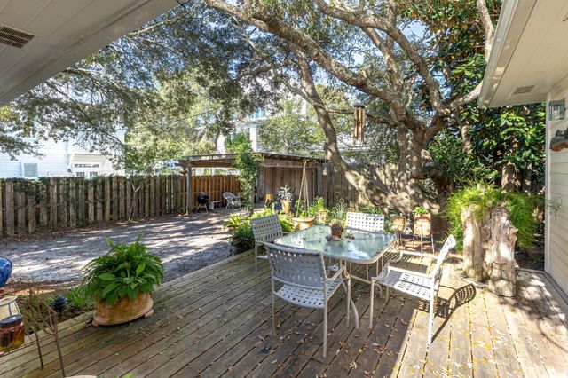 37 Gardenia Street, Santa Rosa Beach, FL 32459