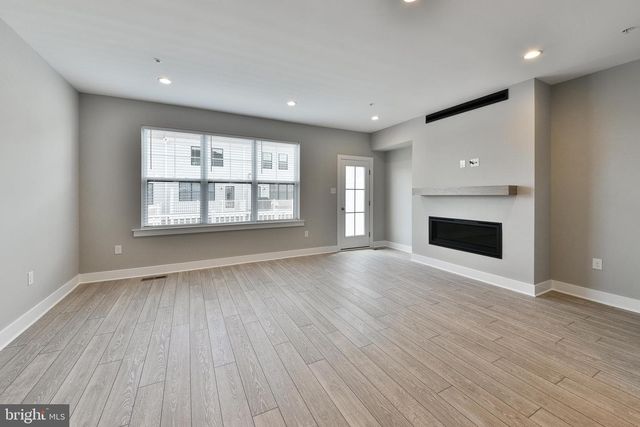 328 WALNUT ST, Collegeville, PA 19426