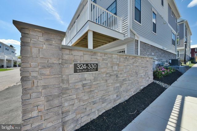 328 WALNUT ST, Collegeville, PA 19426