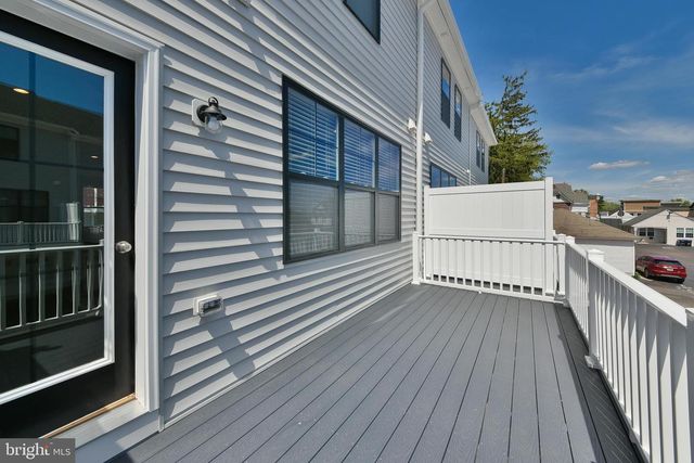 328 WALNUT ST, Collegeville, PA 19426