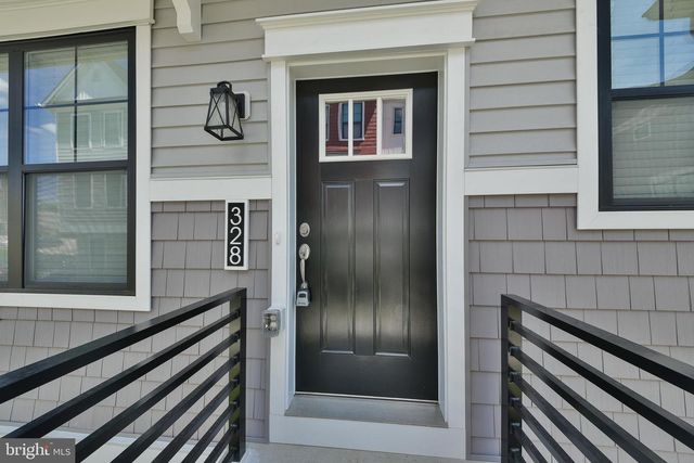 328 WALNUT ST, Collegeville, PA 19426