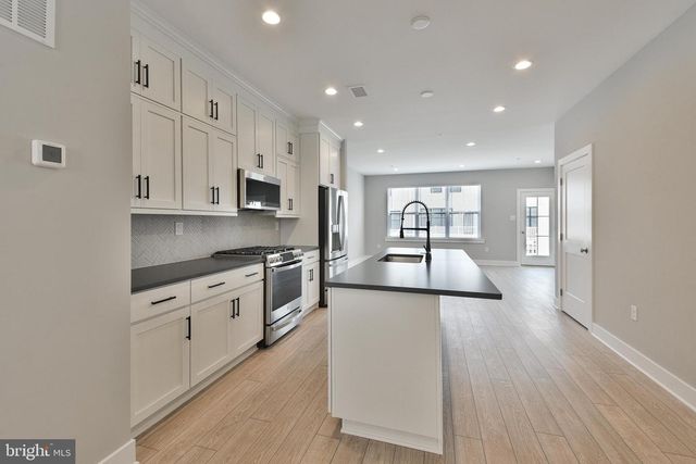 328 WALNUT ST, Collegeville, PA 19426