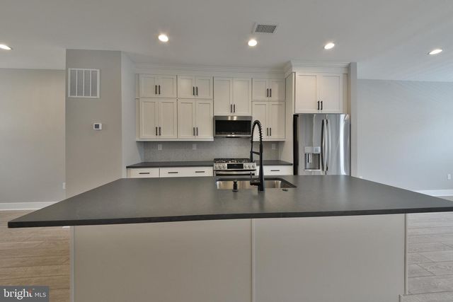 328 WALNUT ST, Collegeville, PA 19426