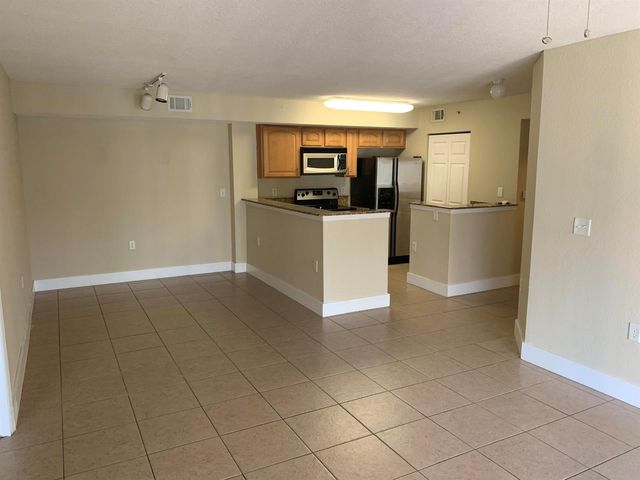 241 SW Palm Drive 107, Port Saint Lucie, FL 34986