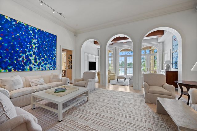 252 Locha Drive, Jupiter, FL 33458