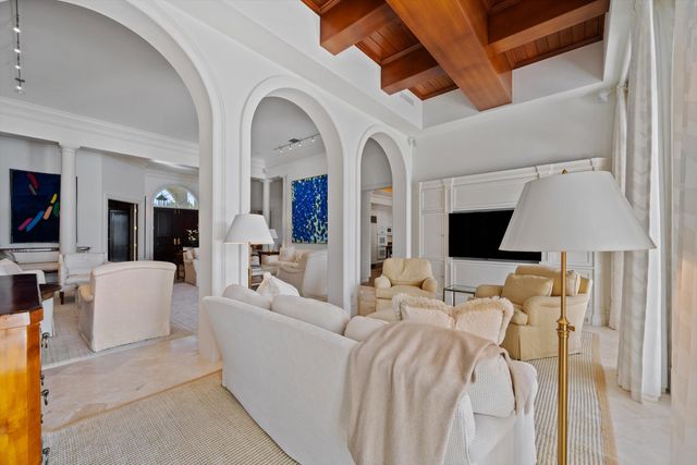 252 Locha Drive, Jupiter, FL 33458