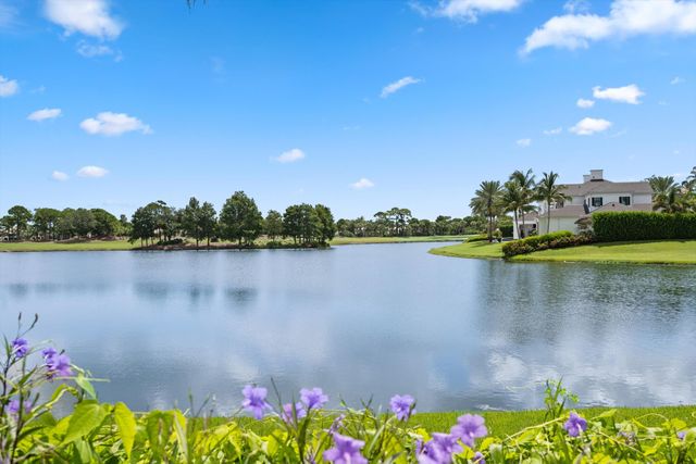 252 Locha Drive, Jupiter, FL 33458