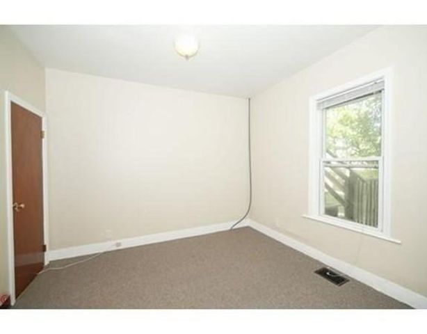27 Magee Street 1, Cambridge, MA 02139