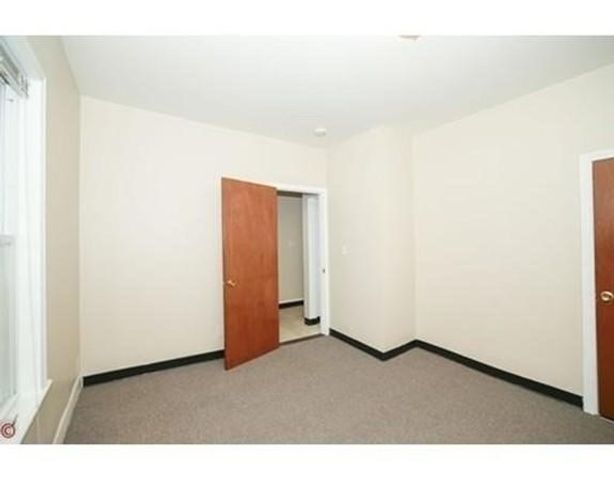 27 Magee Street 1, Cambridge, MA 02139