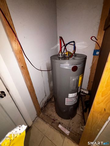 110 Middle Street, Waterbury, CT 06706