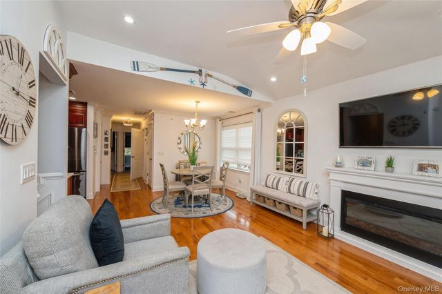 608 Carman Avenue C2, Westbury, NY 11590