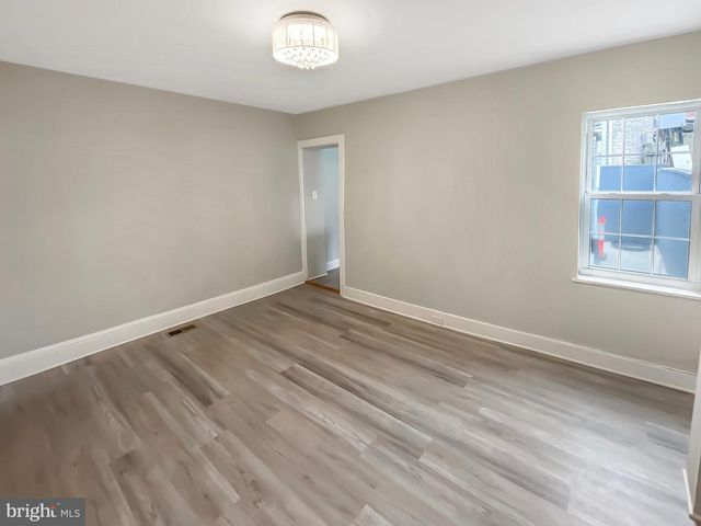 160A MCCLELLAN ST, Philadelphia, PA 19148