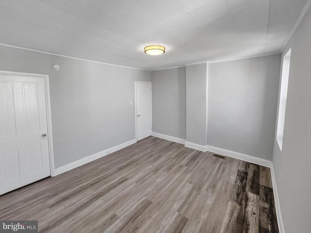 160A MCCLELLAN ST, Philadelphia, PA 19148