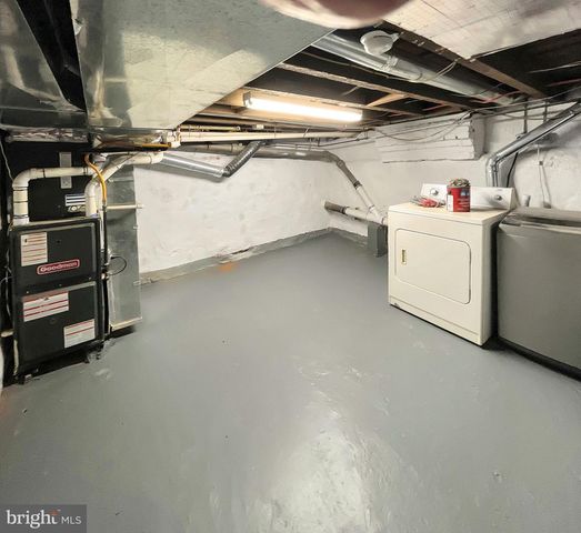 160A MCCLELLAN ST, Philadelphia, PA 19148