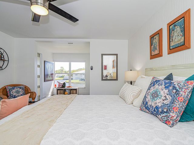 675 W Lake Jasmine Circle 206, Vero Beach, FL 32962