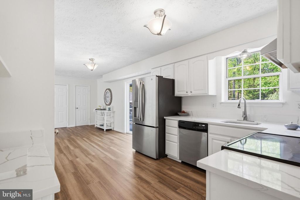 Image 10 of property listing at 105 QUAILWOOD PKWY, La Plata, MD 20646