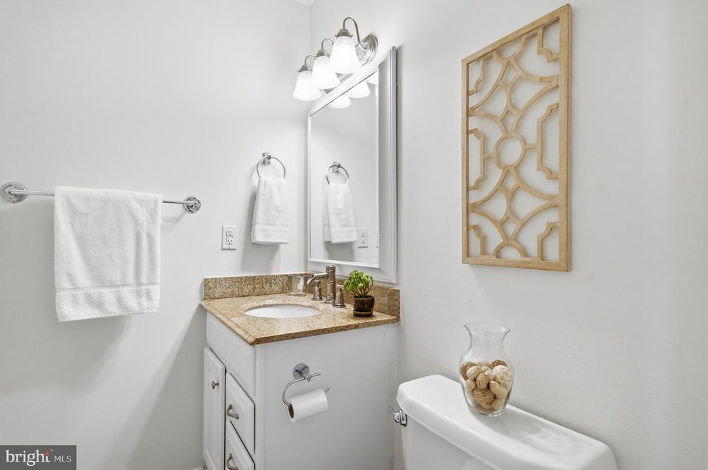 Image 18 of property listing at 105 QUAILWOOD PKWY, La Plata, MD 20646