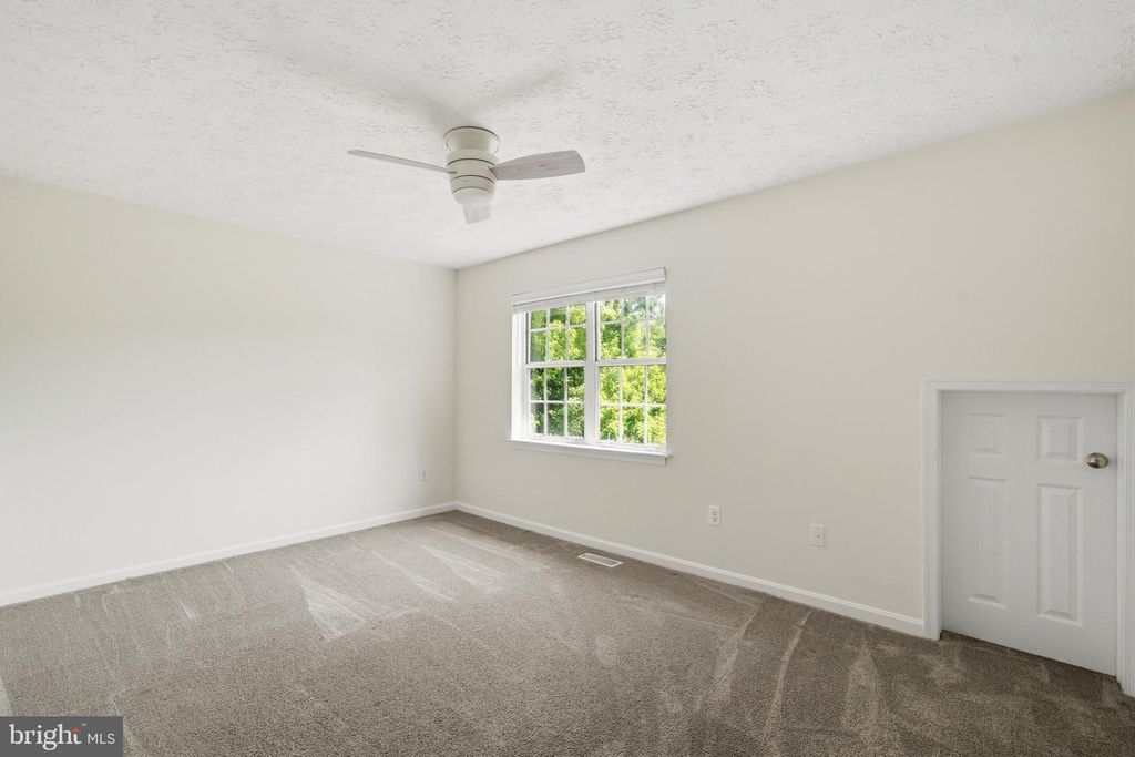 Image 22 of property listing at 105 QUAILWOOD PKWY, La Plata, MD 20646