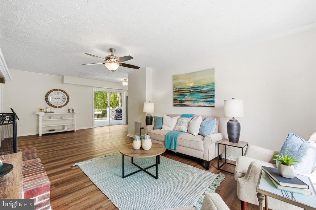 Image 6 of property listing at 105 QUAILWOOD PKWY, La Plata, MD 20646