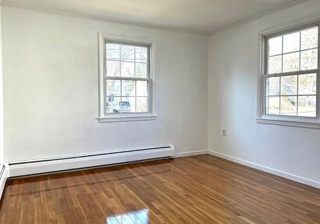 71 Elinor Rd, Newton, MA 02461