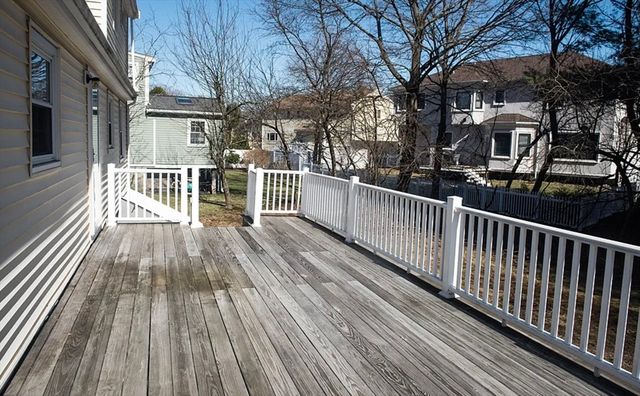 71 Elinor Rd, Newton, MA 02461