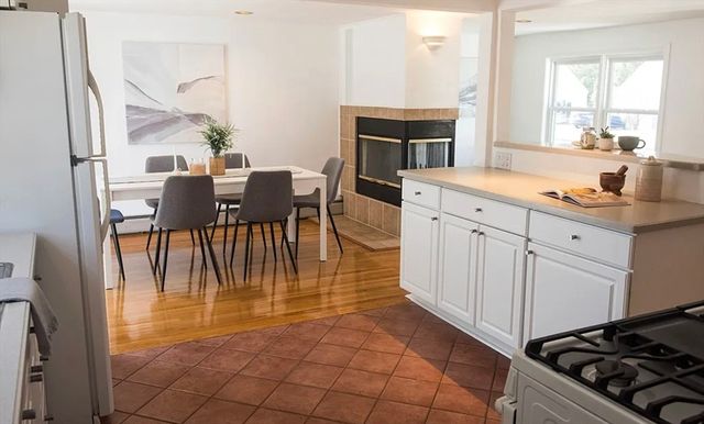 71 Elinor Rd, Newton, MA 02461