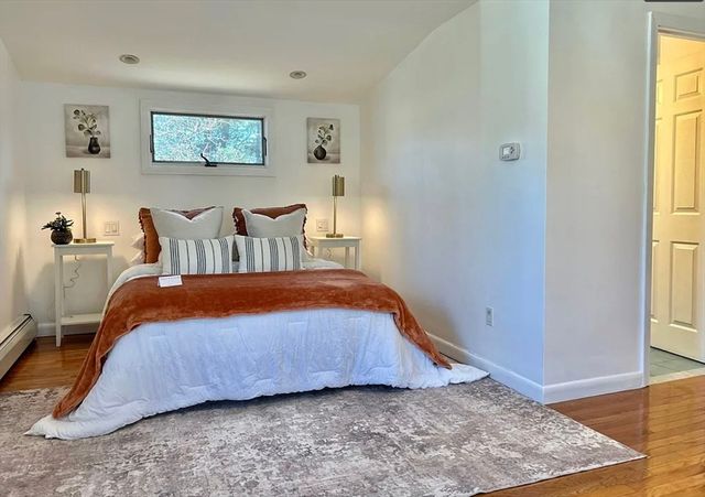 71 Elinor Rd, Newton, MA 02461