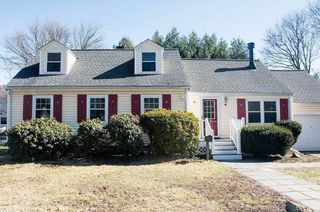 71 Elinor Rd, Newton, MA 02461