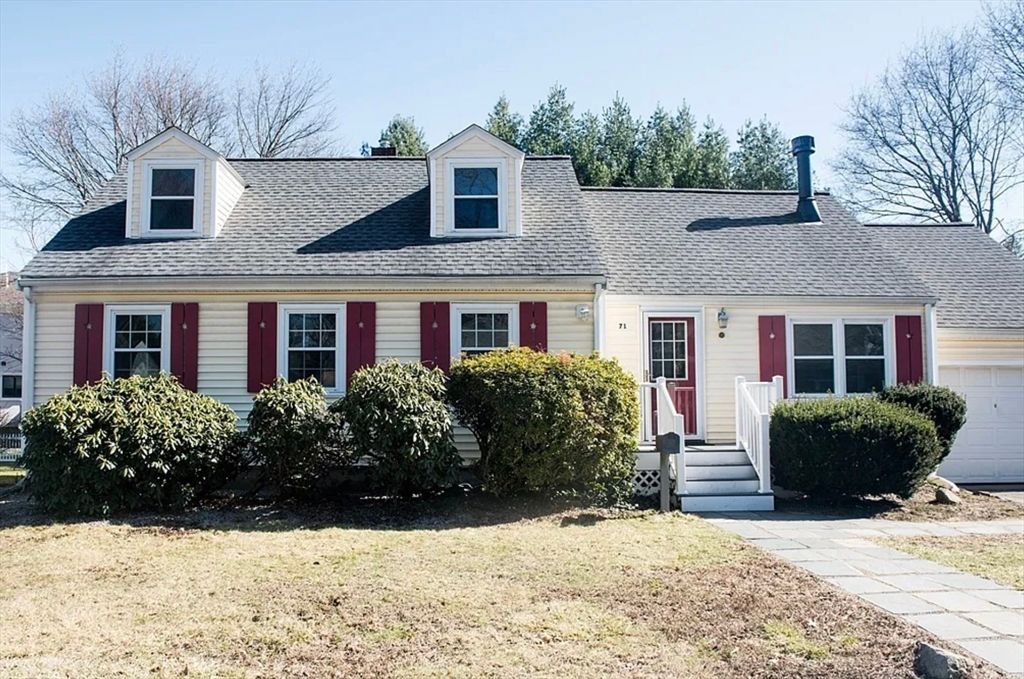 71 Elinor Rd, Newton, MA 02461