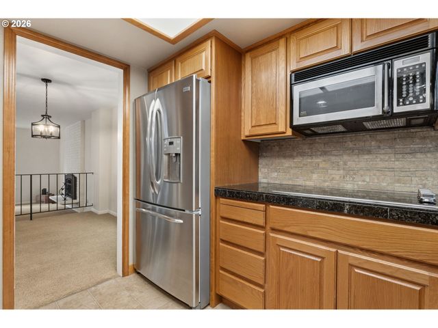 18 WHEATHERSTONE, Lake Oswego, OR 97035