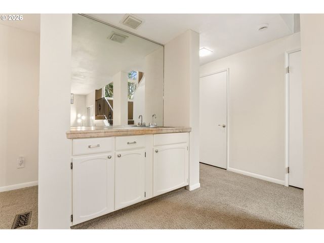 18 WHEATHERSTONE, Lake Oswego, OR 97035