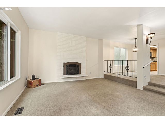 18 WHEATHERSTONE, Lake Oswego, OR 97035