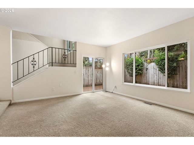 18 WHEATHERSTONE, Lake Oswego, OR 97035