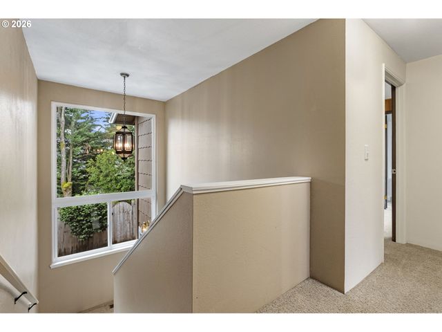 18 WHEATHERSTONE, Lake Oswego, OR 97035