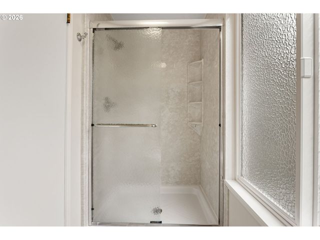 18 WHEATHERSTONE, Lake Oswego, OR 97035