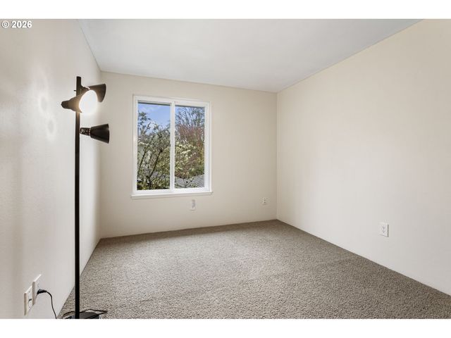 18 WHEATHERSTONE, Lake Oswego, OR 97035