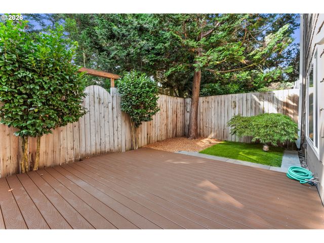 18 WHEATHERSTONE, Lake Oswego, OR 97035