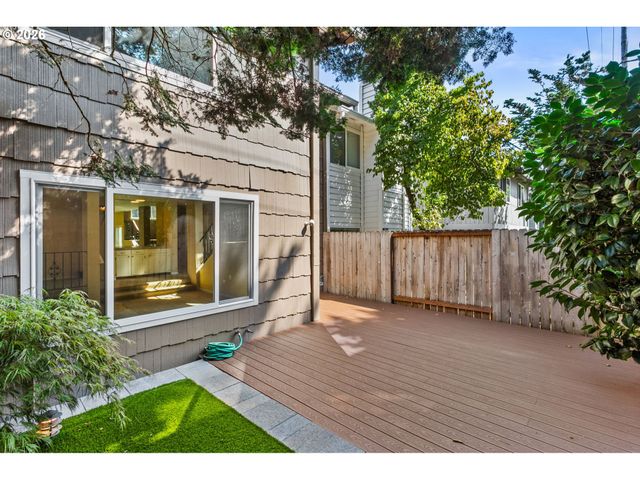 18 WHEATHERSTONE, Lake Oswego, OR 97035