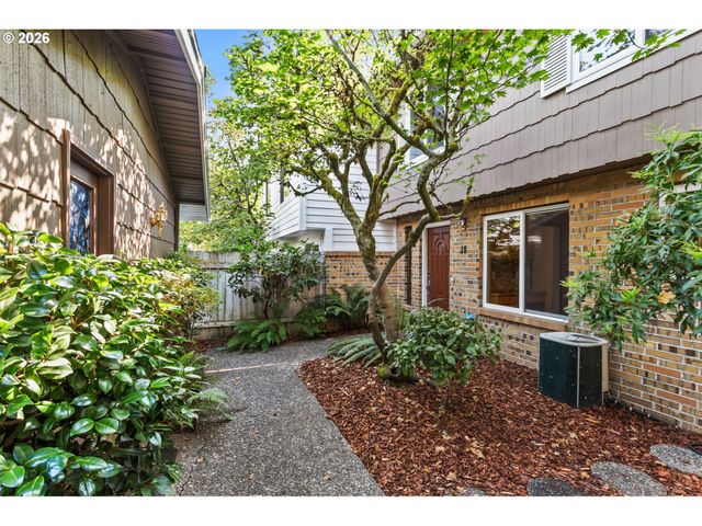 18 WHEATHERSTONE, Lake Oswego, OR 97035