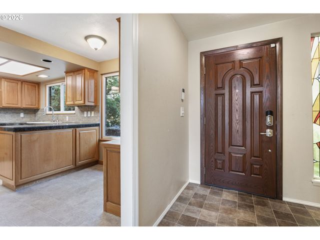 18 WHEATHERSTONE, Lake Oswego, OR 97035