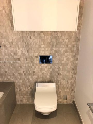 88 SW 7th St 2603, Miami, FL 33130