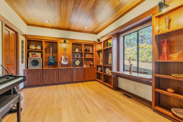 1555 Naturewood Dr, Meadow Vista, CA 95722