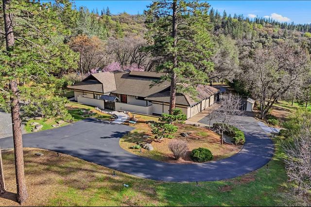 1555 Naturewood Dr, Meadow Vista, CA 95722